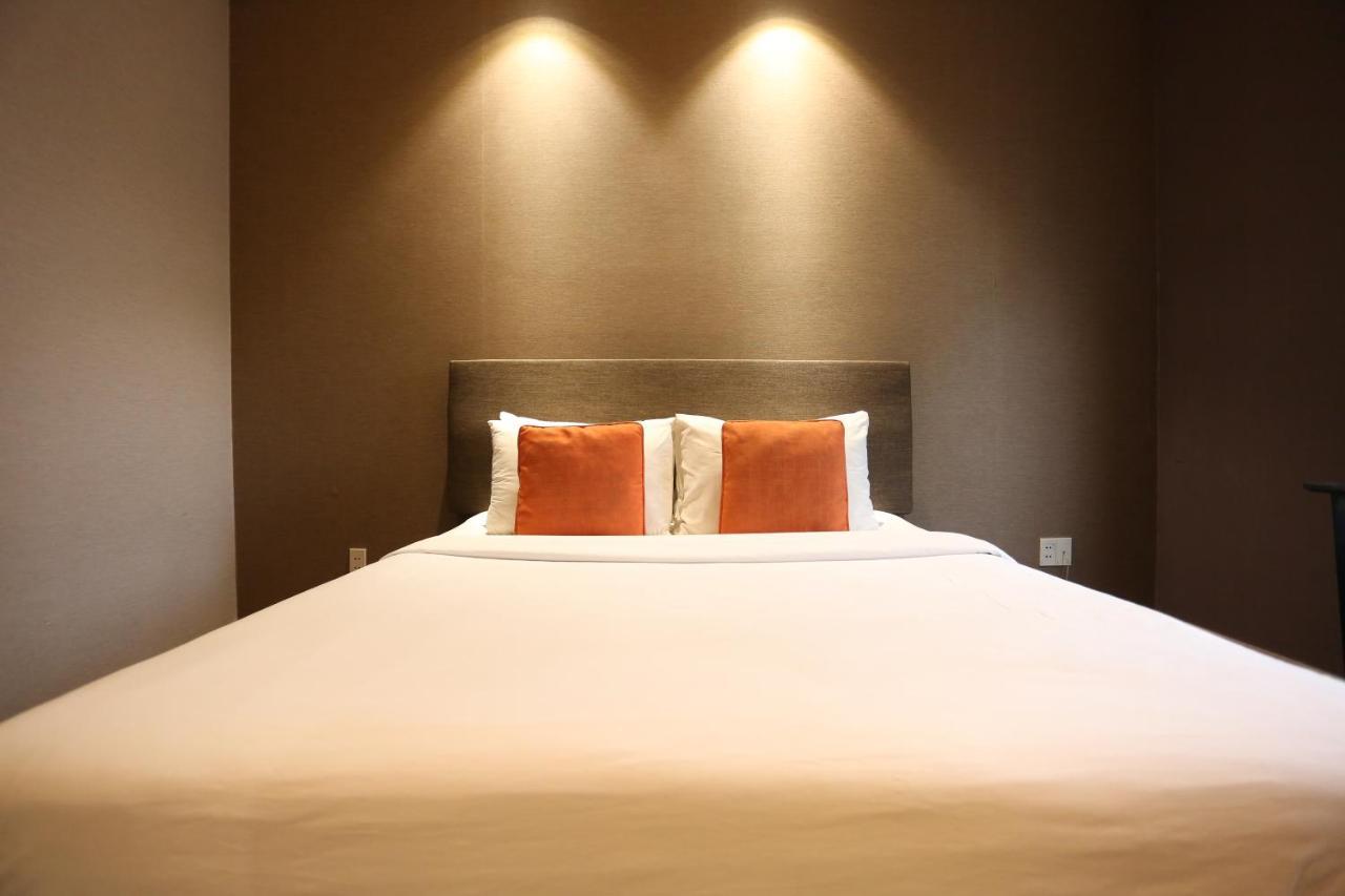 Diamond Suite Hai Ba Trung Cidade de Ho Chi Minh Exterior foto